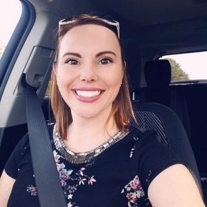 Meet your Posher, Leah